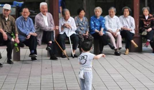 南宁市人口出生率_人口出生率未见二孩效应 地方统计局建议鼓励生育(2)